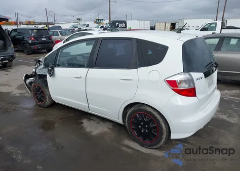 2013 Honda Fit z USA, uszkodzony, nr VIN JHMGE8H38DC075688